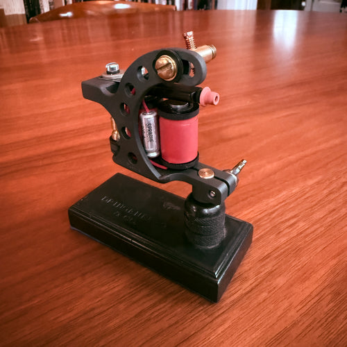 Ready to ship All around shader tattoo machine.